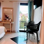 Βίλα And Blue Glykadi