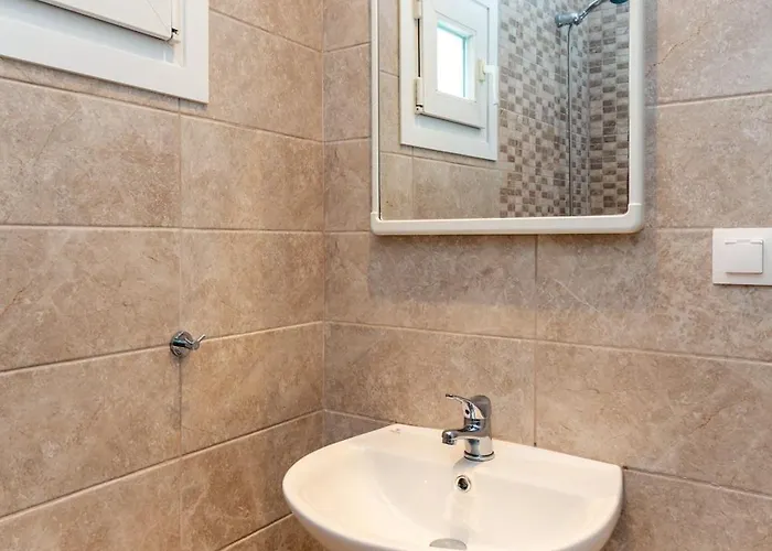 And Blue Vilă Glykadi